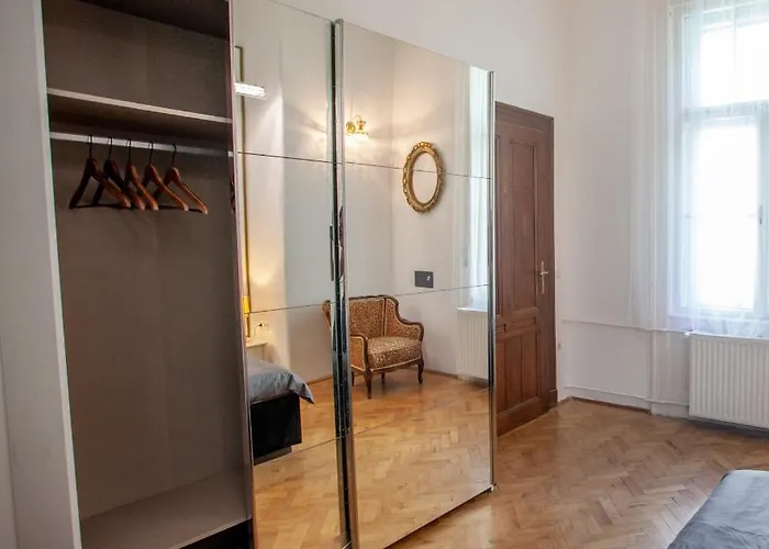 Appartamento Basilica -quiet, Privat, Balcony, The Area *