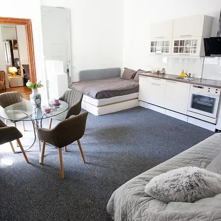 Apartamento Basilica -quiet, Privat, Balcony, The Area